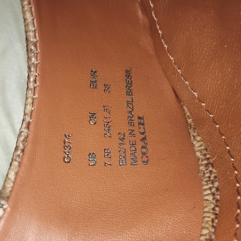 NWOT Coach Heels Size 7.5 - Picture 6 of 6